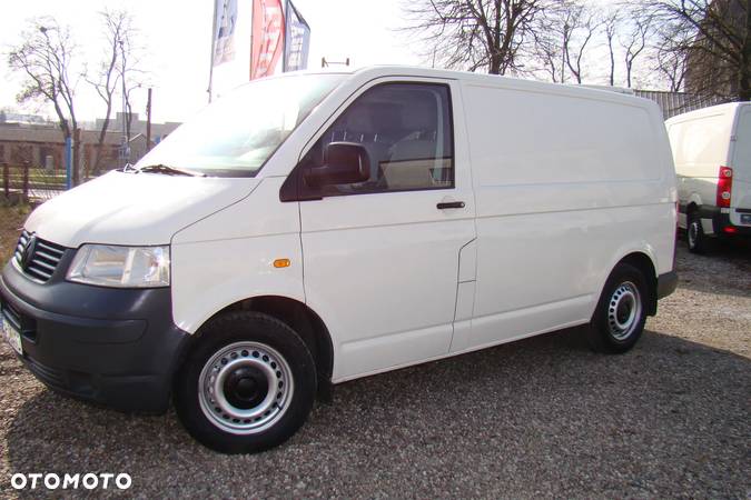 Volkswagen Transporter T5 - 2