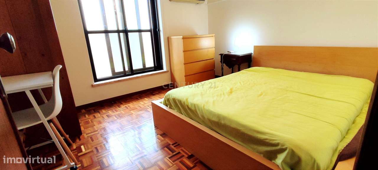 Apartamento T2+2 Duplex em Santa Clara – Espaço, Conforto e uma Vista-13