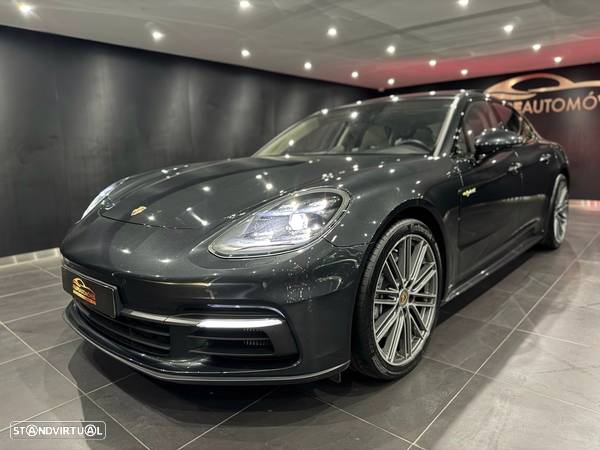 Porsche Panamera - 1