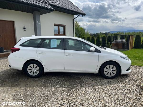 Toyota Auris 1.4 D-4D Active - 5