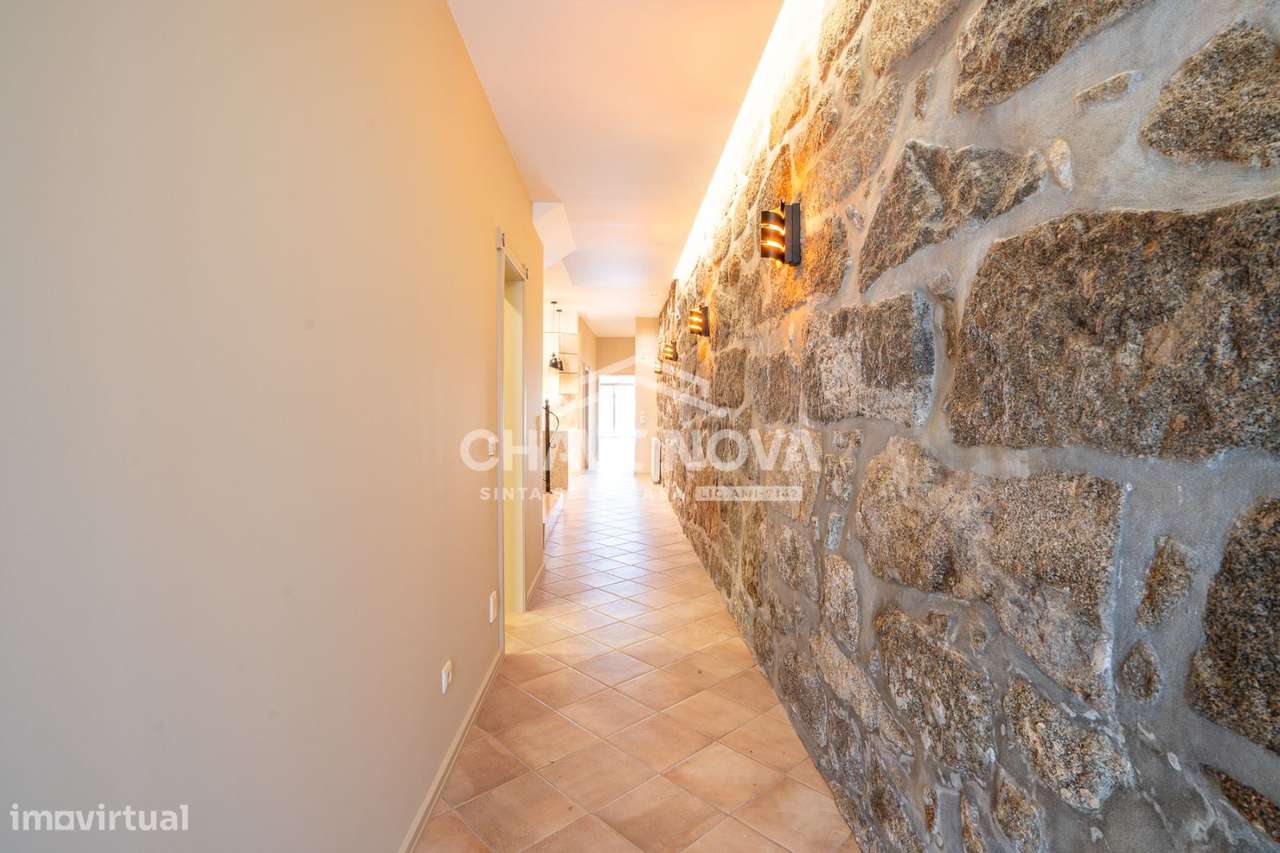 Moradia T2 Renovada em Coimbrões - Grande imagem: 4/18