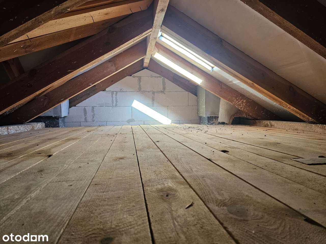 Dom 147 m² z ogrodem – komfort i natura w Łosiu!-10