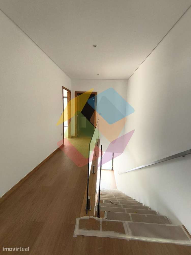 Moradia em Lobão, moderna, luminosa e pensada para o conforto da...-31