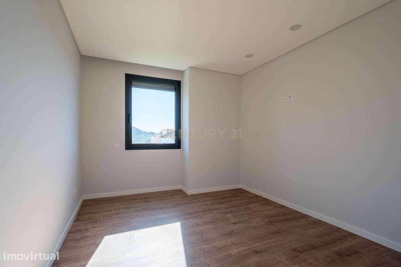 Apartamento T3 - Empreendimento Gardens - Novo-24