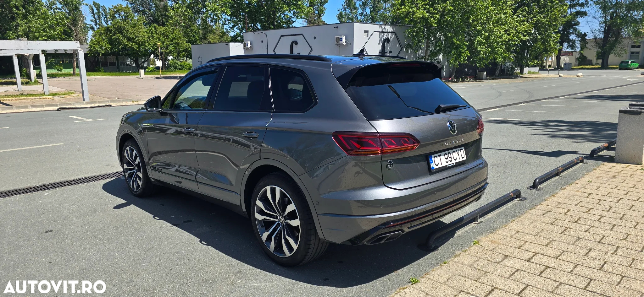 Volkswagen Touareg V6 TDI R-Style - 4