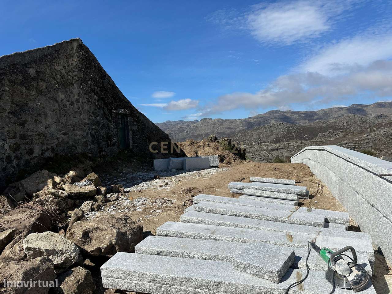 Terreno com Ruina em Pitão das Junias, zona do geres-21