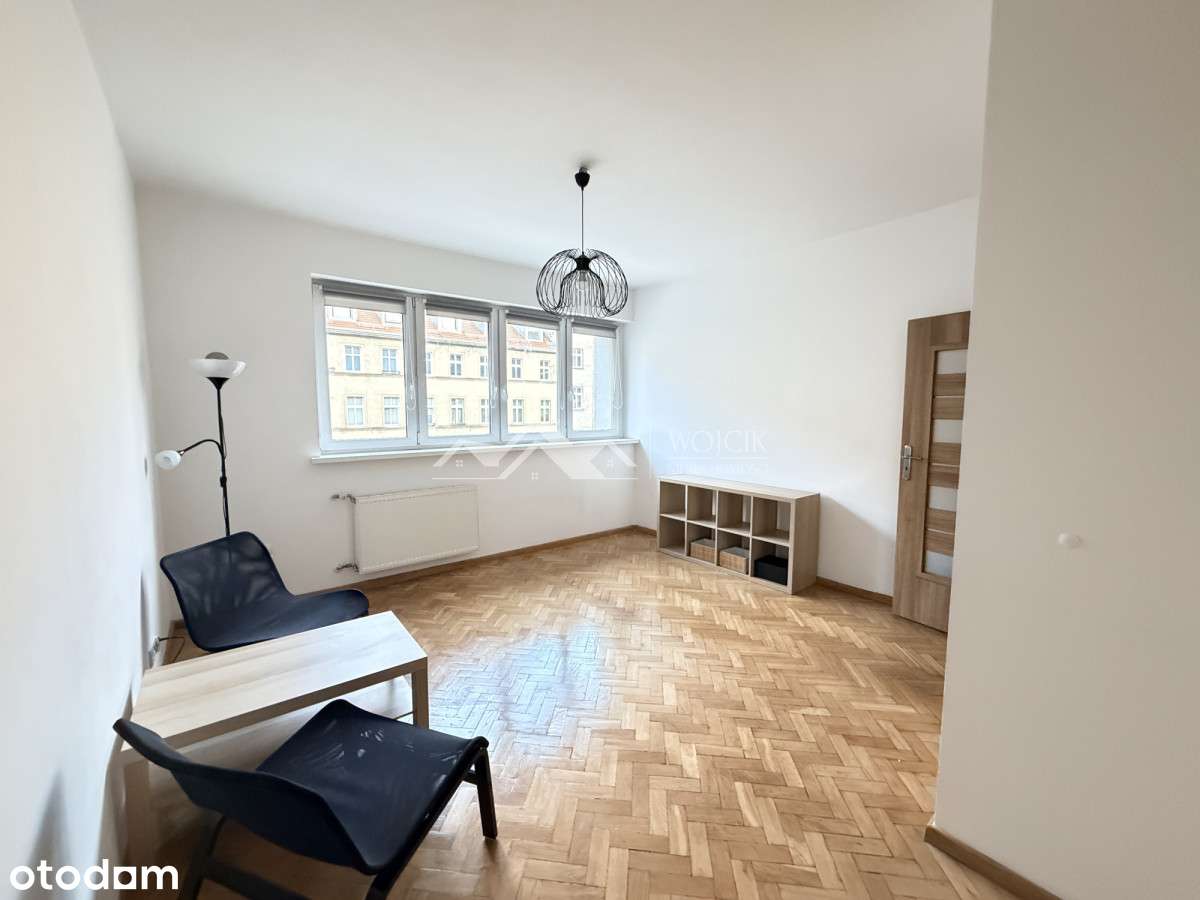 Mieszkanie, 1 pok. – Zadbana kawalerka z osobną kuchnią blisko Rynek Wr
