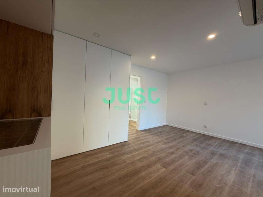 Moradia térrea, T3 + 1 com 2 suítes em Pinhal General - Fernão Ferro.-10