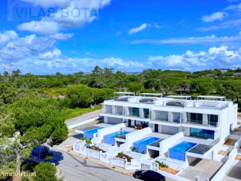 Moradia Luxuosa Moderna no Triângulo Dourado-9