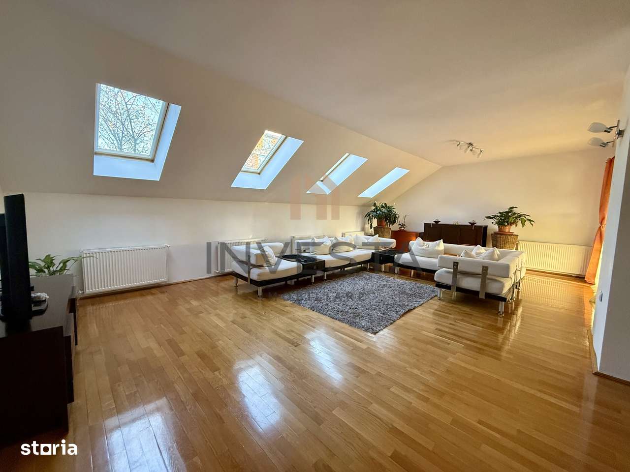 Casa de vanzare/Zona centrala/Ideală pt spatiu comercial/Gradinita - Imagine principală: 2/13