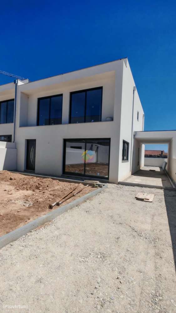 Moradia Geminada T3 Santa Maria de Lamas-5