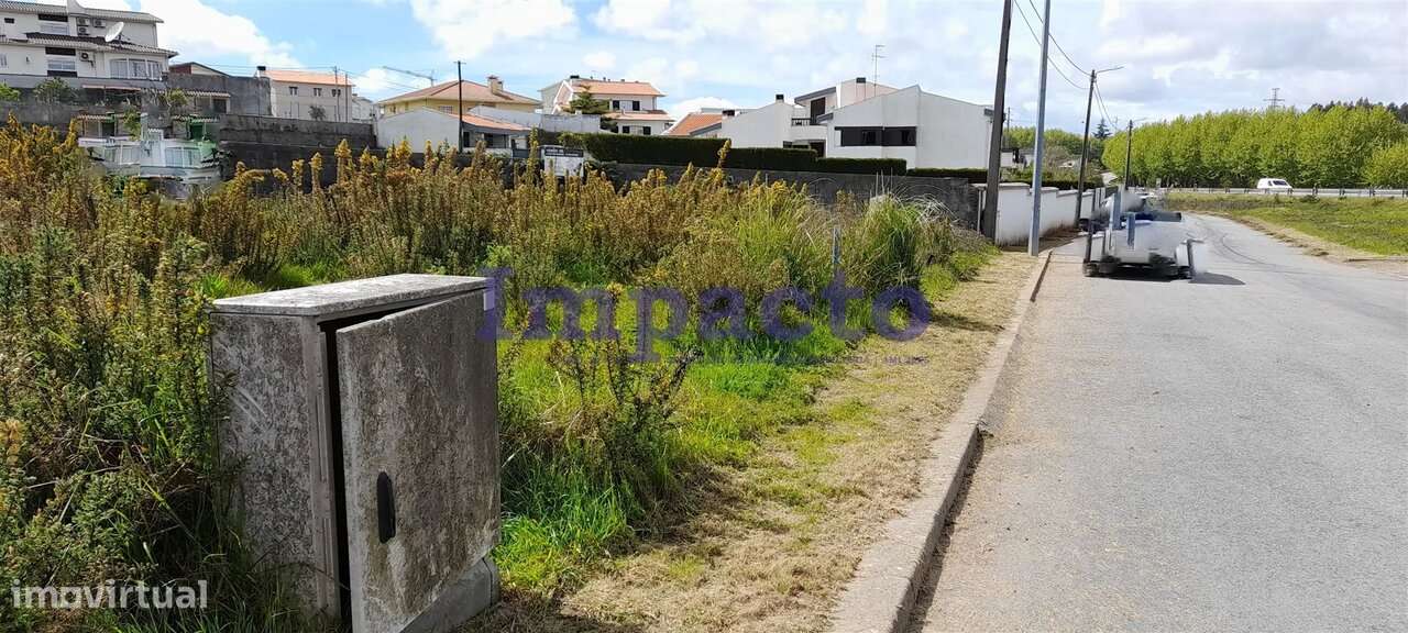 Lote de terreno em Arrifana, Santa Maria da Feira - Grande imagem: 2/2