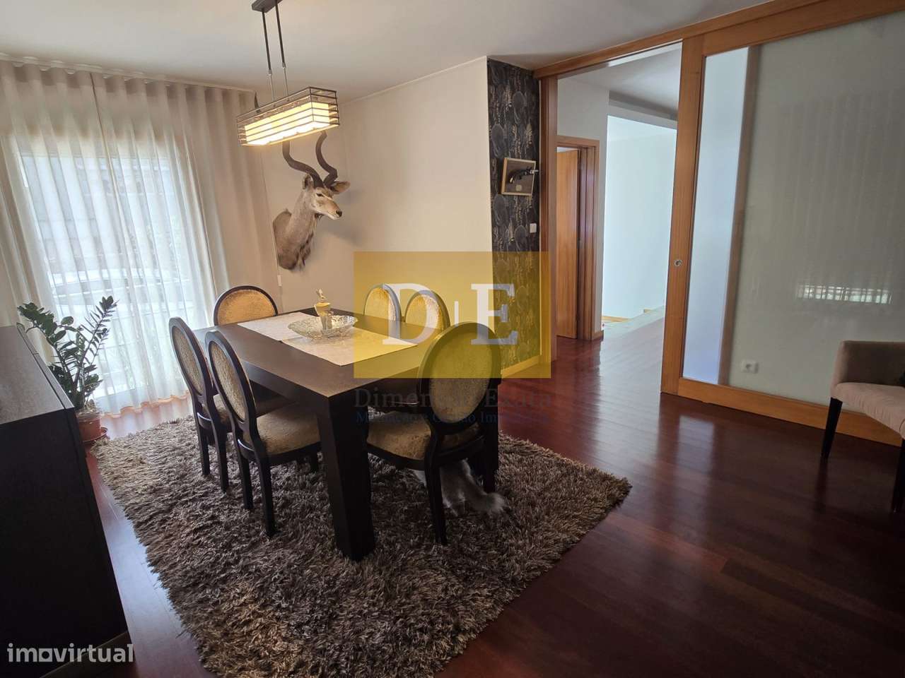 Moradia T5 na Zona Nobre de Pedra Verde em São Mamede Infesta - Grande imagem: 5/41