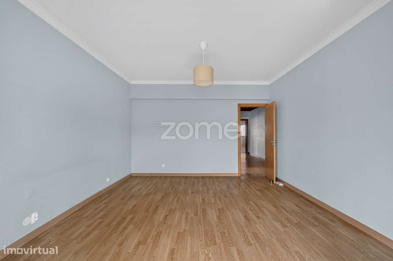 T2 Luminoso com Vistas Desafogadas, Mealhada, Loures-8