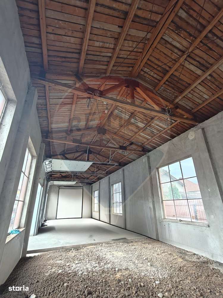 Spațiu industrial 160mp, curte 1400mp, birouri 105mp, de inchiriat - Imagine principală: 4/9