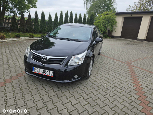 Toyota Avensis 2.0 D-4D - 1