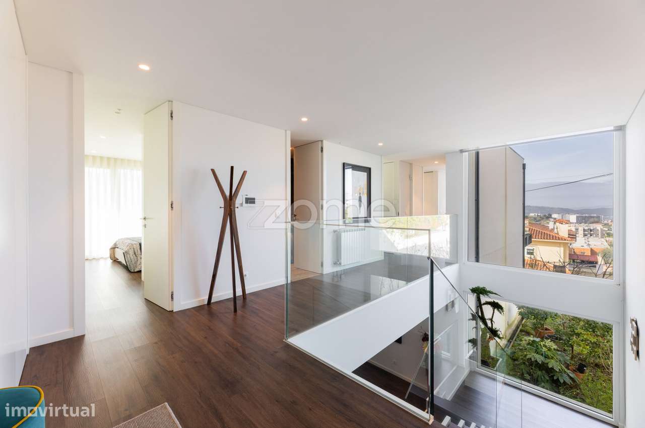 Moradia individual T3 c/ piscina em Nogueira, Braga - Grande imagem: 5/50