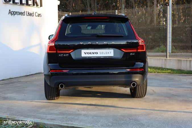 Volvo XC 60 2.0 B4 Momentum Plus Geartronic - 3