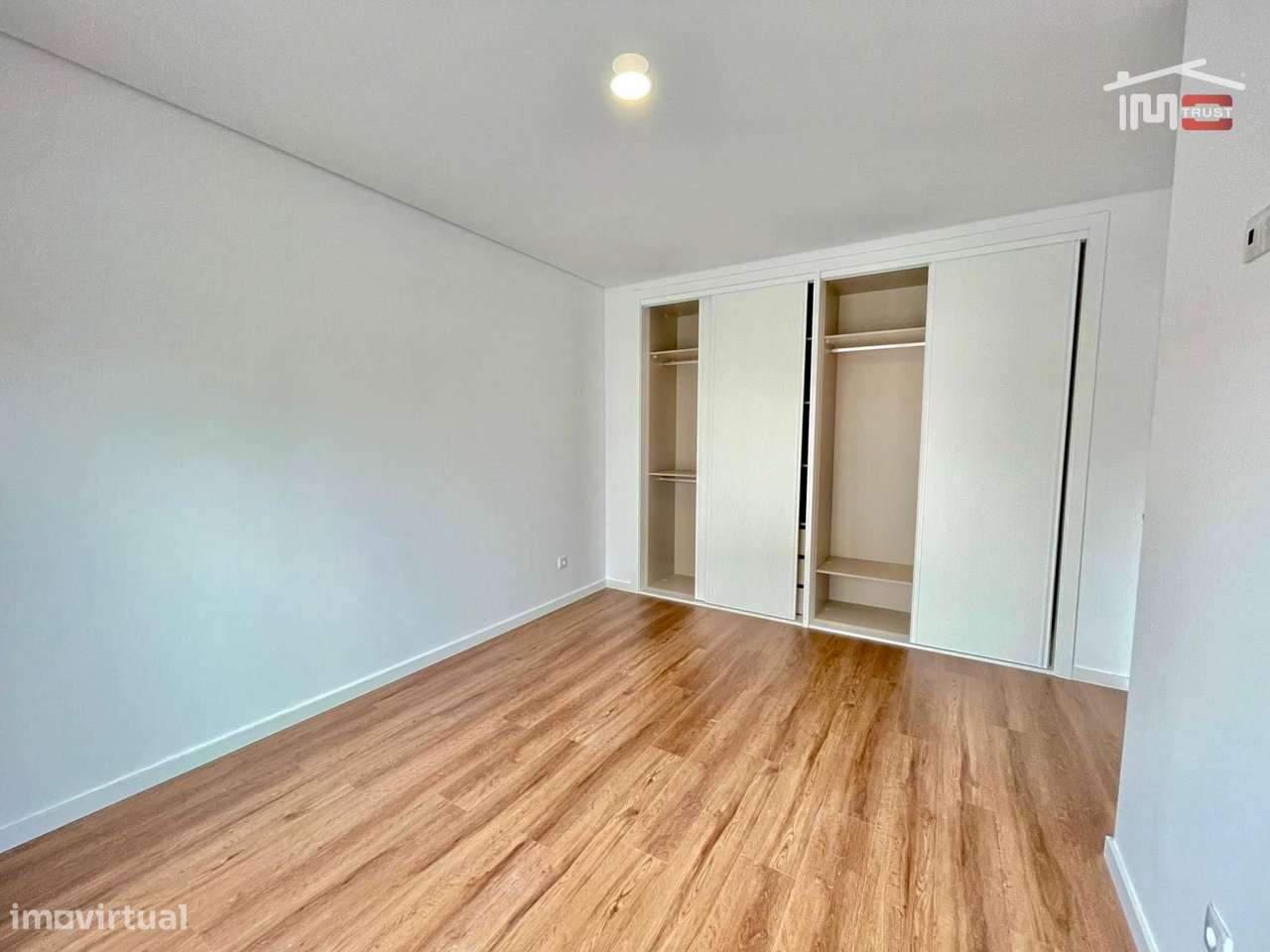 Moradia Térrea T3+1 com Áreas Amplas em Fernão Ferro | Terreno 380...-29