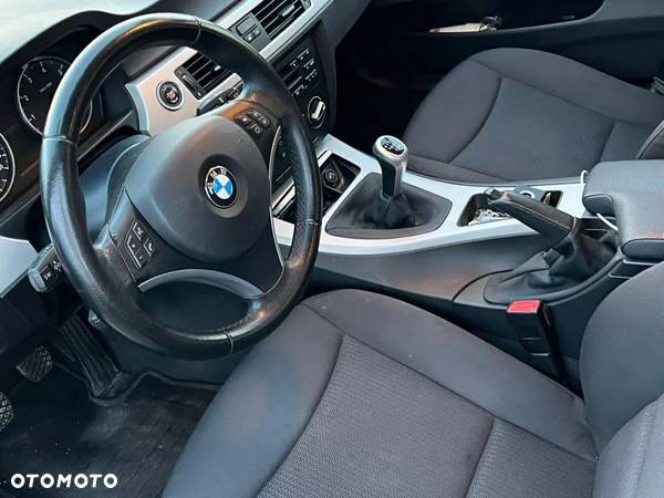 BMW Seria 3 316i - 13