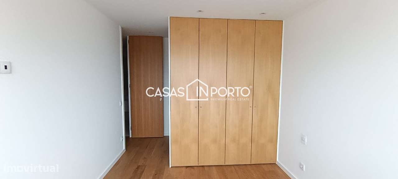 T2 Design Moderno e Conforto Próximo da Praia em Matosinhos Sul-11