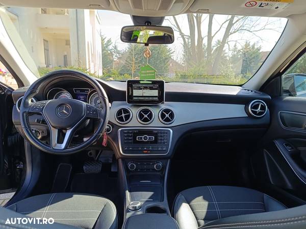 Mercedes-Benz GLA 220 CDI 4Matic 7G-DCT Urban - 2