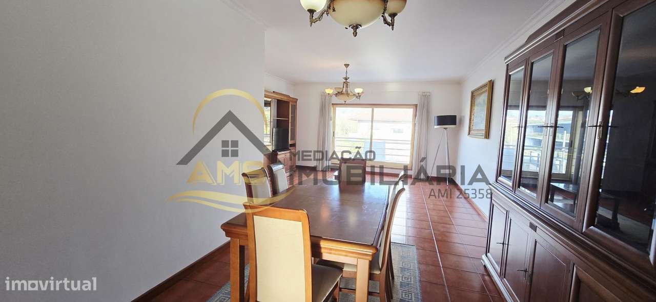 APARTAMENTO T3 COM TRÊS FRENTES E GARAGEM A 5 min a pé do Centro de-43