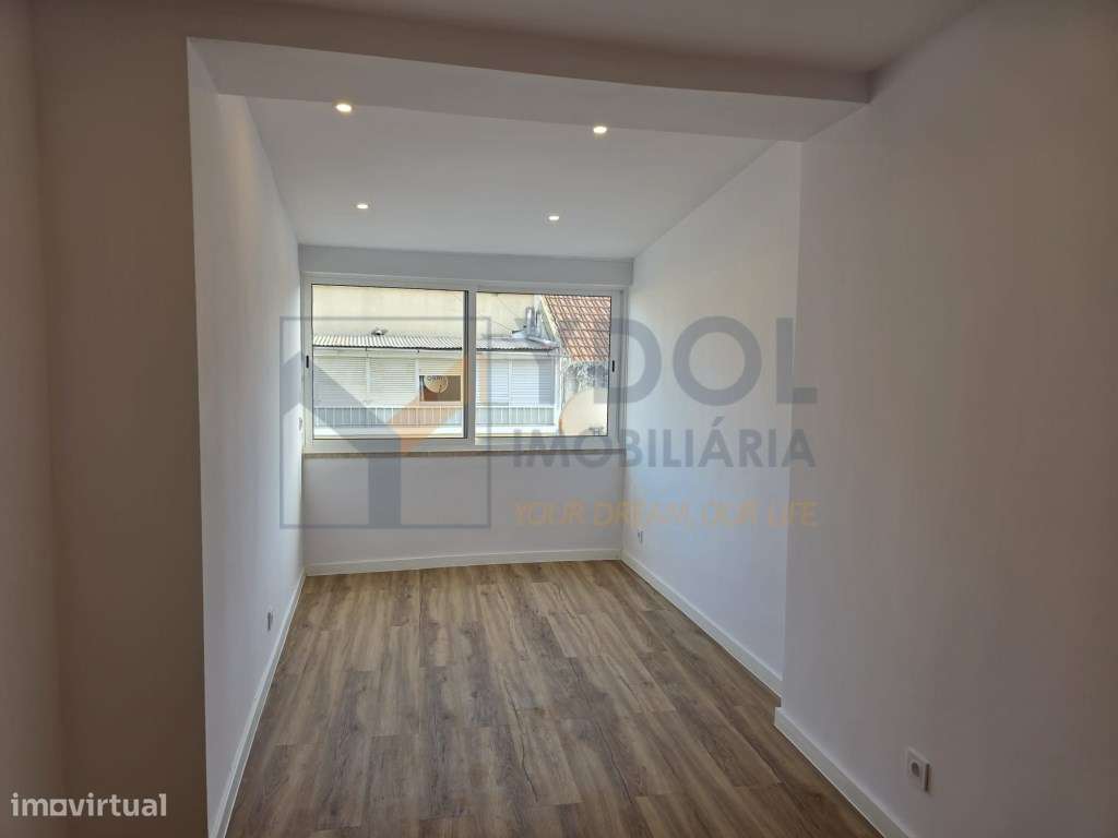T2 Queluz - Totalmente Remodelado-3