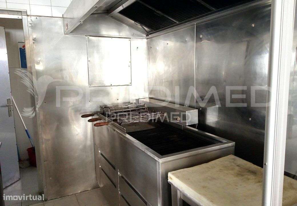 MARTELEIRA. Restaurante totalmente equipado - Grande imagem: 2/21