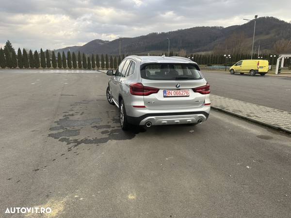 BMW X3 xDrive20d Aut. Luxury Line - 3