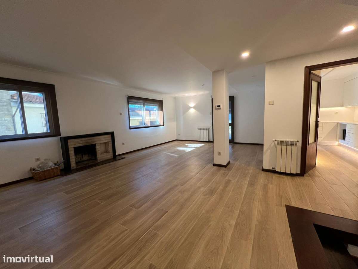 Moradia T4+2  3 Frentes monte dos Burgos-31