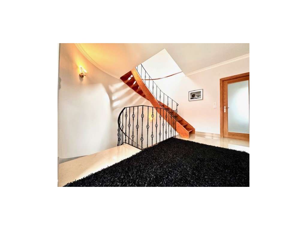 Moradia independente T4+1 em Murches com piscina, Cascais-22