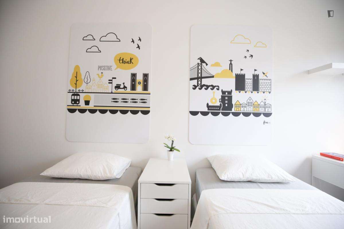 Quarto - localizado em Oeiras Lisbon - Grande imagem: 4/32