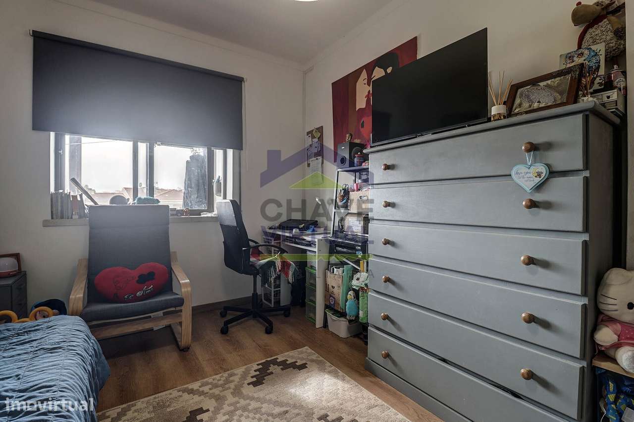 Apartamento T2 com Garagem - Centro Bombarral-18