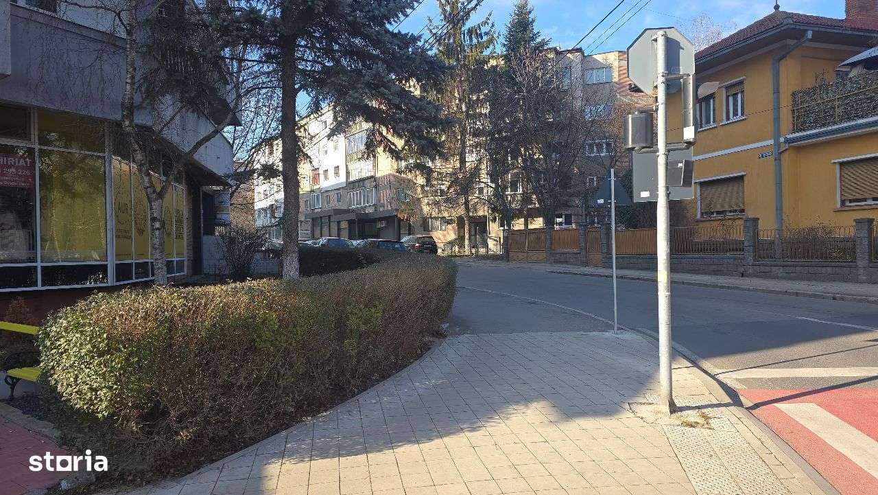 Inchiriez spatiu comercial in Deva, Bld Decebal colt cu Creanga, 70 mp - Imagine principală: 4/18