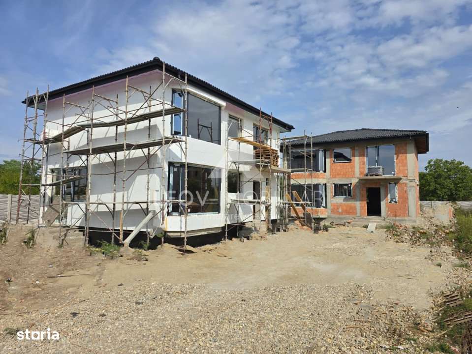 Vila superba P+1 Tunari 171mp, 4 camere, curte proprie, tigla ceramica-0