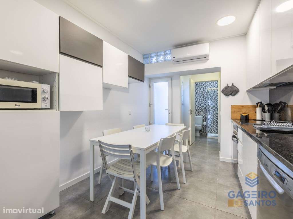 Moradia T2 + Estúdio com acesso independente a 250 metros da Baía - Grande imagem: 5/23