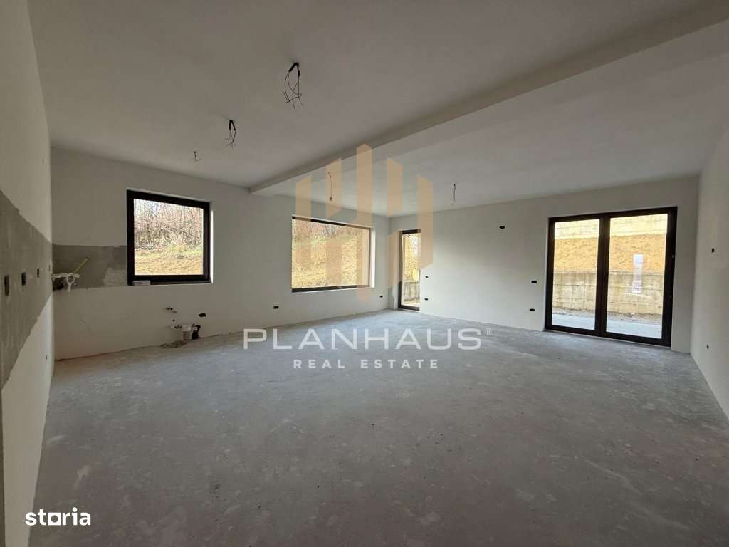 Casă duplex  semifinisată , Tăuții de Sus, 1 910  mp teren cu view - Imagine principală: 5/16