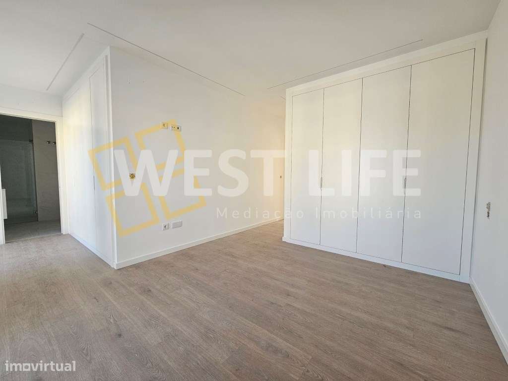 Penthouse T3 com 3 suítes e terraço com magnifica VISTA MAR - Ericeira-21
