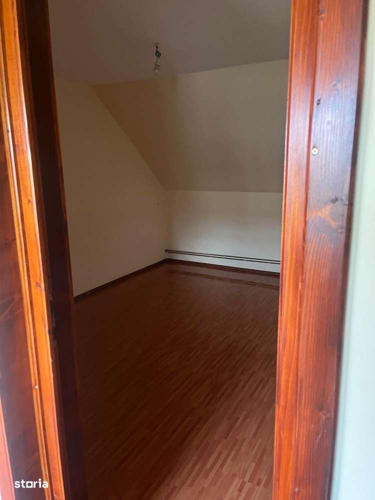 Casă complet renovată, pentru locuință sau pensiune turistică!-6