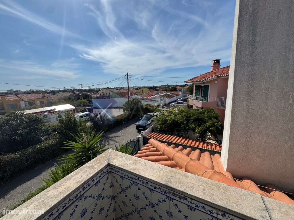 Moradia T5 com 238 m2 e terreno de 330 m2, no Cobre, Cascais-21