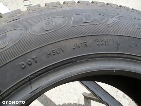 205/65R15 Goodyear Vector 4Seasons - 2