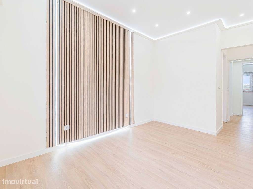 T3 Totalmente Remodelado - Avenida D. José I, Amadora-37