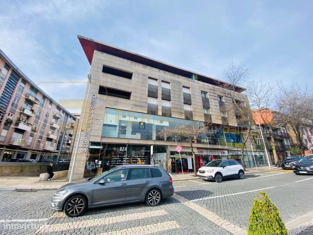 Loja destinada a restauração - centro de Guimarães-6