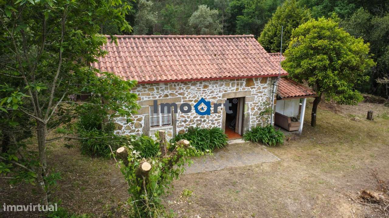 Quinta/Moradia em Pedra com 5.500 m² de Terreno em Fornelos – Ponte-21