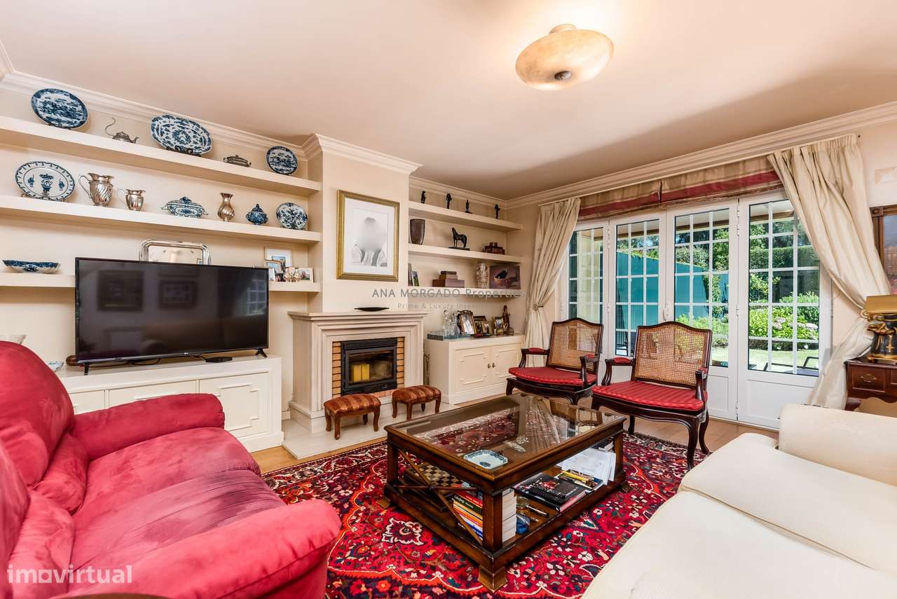 Moradia T4+1 Geminada na Quinta da Beloura — Luminosidade, Conforto e-4