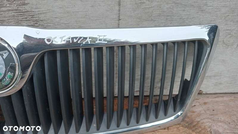 SKODA OCTAVIA II  ATRAPA GRILL CHROM - 4