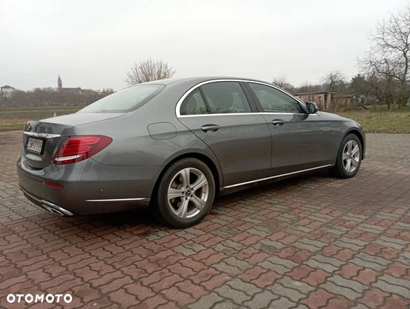 Mercedes-Benz Klasa E 200 d 9G-TRONIC - 33