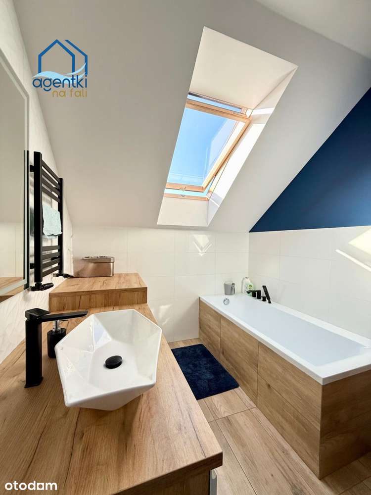 Rodzinny dom w zabudowie szeregowej z ogrodem .-11