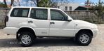 Nissan Terrano ll 2.4 SFI Longo - 10